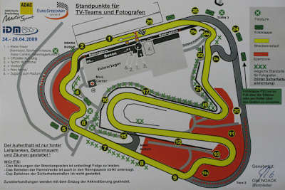 Jörg Teuchert erklärt den Kurs