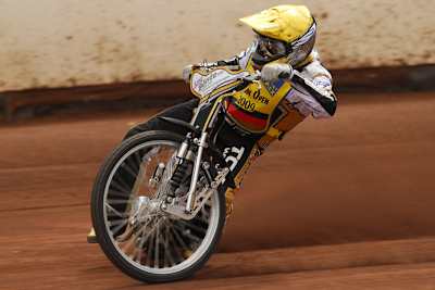 Da staunten die Disco-Besucher.