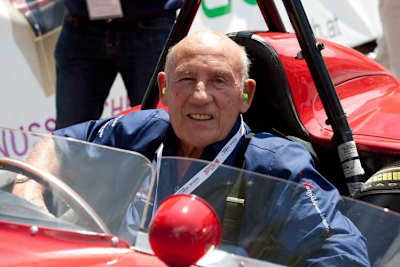 Sir Stirling Moss im Ferrari 750 Monza aus dem Jahr 1955
