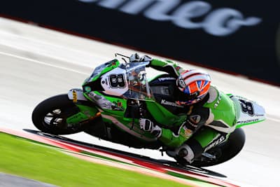 Mark Aitchison in Silverstone auf der Pedercini-Kawasaki