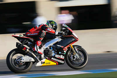 Eugene Laverty rast dem Zielstrich entgegen