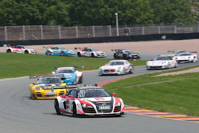 Mies/Rast (Audi) kommen als Tabellenführer zum Nürburgring