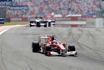 Alonso fuhr in der Türkei nur im Mittelfeld