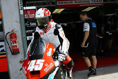 Martin Bauer auf der Suter-BMW