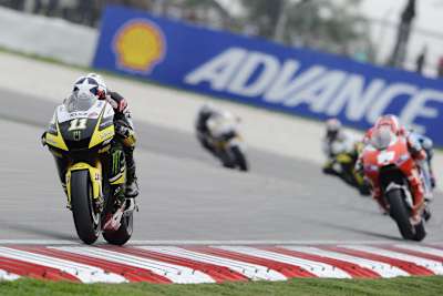 Ben Spies (11) vor Nicky Hayden (69)