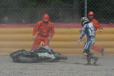 Der Sturz von Cal Crutchlow in Monza.