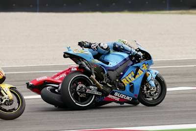 Pechvogel Capirossi: Rammstoss von Nicky Hayden