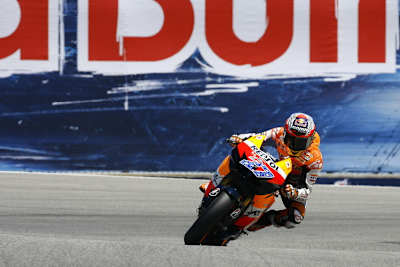 Stoner im dritten Training wieder Schnellster