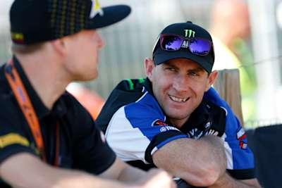 Josh Coppins hängt den Helm an den Nagel