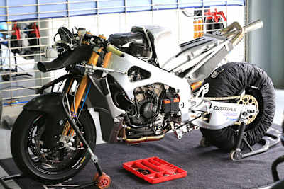 CRT-Aprilia von Lavery mit Eigenbau-Chassis von Paul Bild Motorsport