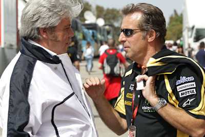 Giovanni Cuzari mit Tech3-Yamaha-Teamchef Poncharal