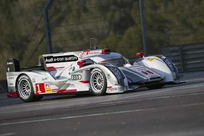 Der Audi R18 Langheck beim Test in Monza
