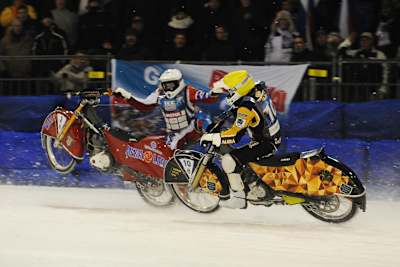 Die Khomitsevich-Brüder fahren gnadenlos