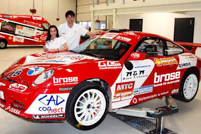 Ehepaar Dobberkau und ihr Porsche 911