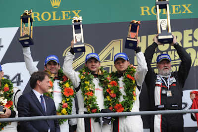 Lieb, Lietz, Dumas und Olaf Manthey auf dem Podium
