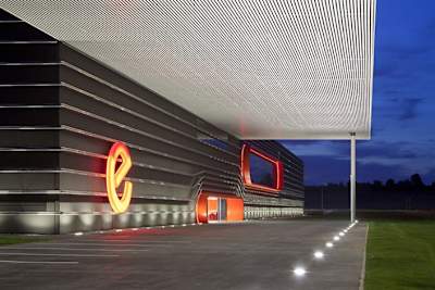 Die hochmoderne Rennwagenfabrik von Epsilon Euskadi.