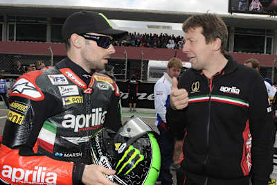 Eugene Laverty (li.) und Crew-Chief Markus Eschenbacher