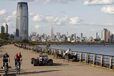 David Coulthard bei einer Demo-Fahrt mit Red Bull Racing in New Jersey