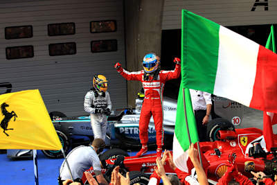 Fernando Alonso im Hoch