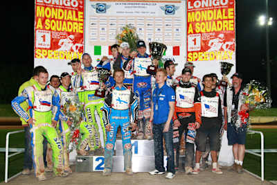 Das finnische Team in der Mitte durfte jubeln