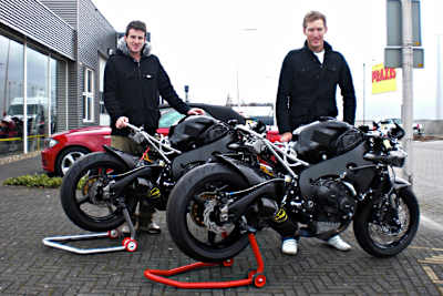 Die Fireblades trösten Jones und Metcher über den Kälteschock 