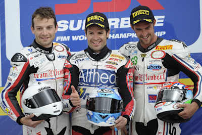 Bildlegende: Im Training ist Ducati stärker als im Rennen