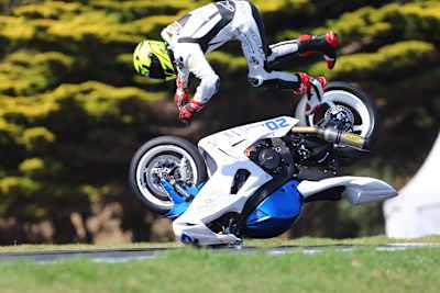 Guten Flug - Mathew Scholtz bereitet sich auf die Landung vor