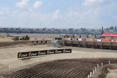 Motocross-WM im Glutofen: Auf den ungedeckten Tribünen von Turn 1 wird es heiss