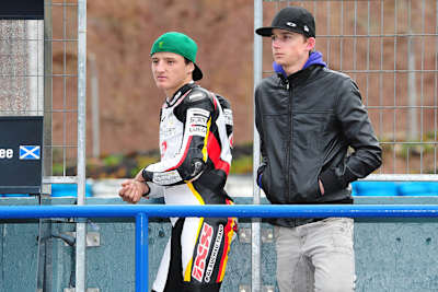 Begeisterung sieht anders aus: Jack Miller (li.) sieht Regenwolke