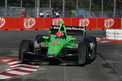 James Hinchcliffe verbessert sich auf Tabellenplatz 4