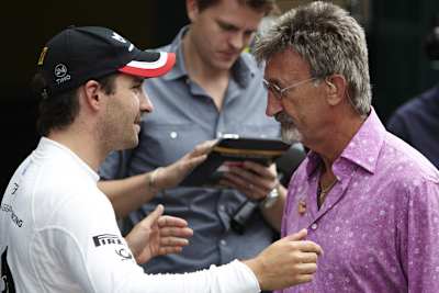 Eddie Jordan (r.), sozial engagiert und bunter Vogel