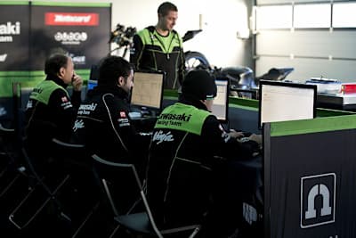 Die Kawasaki-Techniker haben viel zu tun