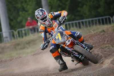 Kevin Würtele fuhr mit gebrochenen Knochen