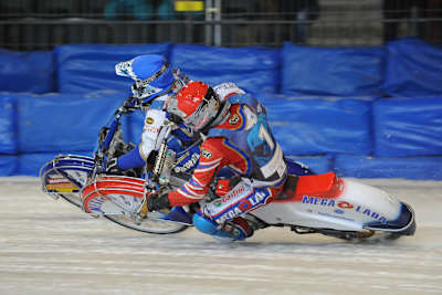 Koltakov (blau) gewann das Finale gegen Ivanov