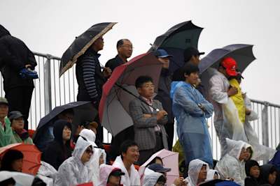 Diese Fans erreichten wenigstens ihren Platz