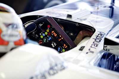 Ein solches Lenkrad (hier das von Hülkenberg) ging über Bord