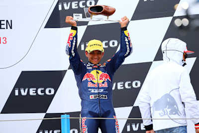Grund zum Feiern: Zwei Podestplätze für Martín in Assen
