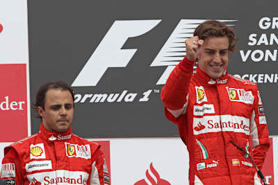 Massa und Alonso vor dem Platztausch.