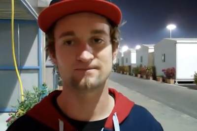 Max Nagl bei der Boxenanlage auf dem Losail Circuit