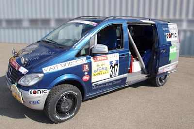 Mercedes-Benz Viano 4matic bei der Frauen-Rallye