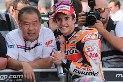 Parc Fermé: HRC-Vize Nakamoto mit WM-Leader Marc Márquez