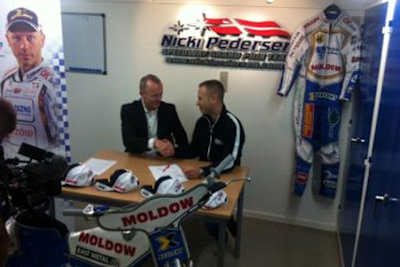 Nicki Pedersen (gelb) und Tomasz Gollob (weiss) werden EM fahren