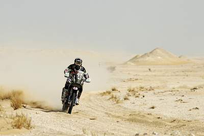 Paulo Goncalves stürmt durch die katarische Wüste