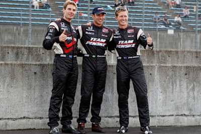 Penske-Piloten auf 1-2-3: v.l. Power, Castroneves, Briscoe