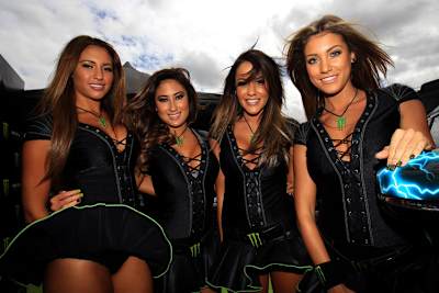 Promo-Girls in Melbourne: Hatten wir schon erwähnt, dass es windig war?