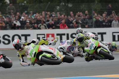 Randy de Puniet kann den Sturz nicht verhindern