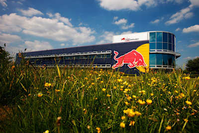 Das Werk von Red Bull Racing in Milton Keynes