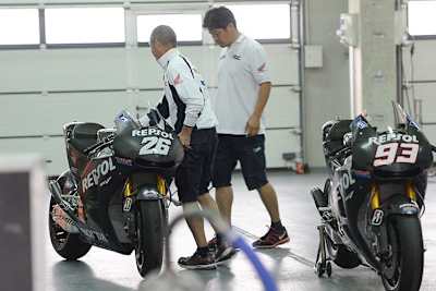 Die 2014-Honda-Prototypen in Aragón an der Box