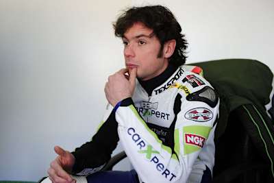 Roby Rolfo rollt mit der Suter-MMX aus der Box