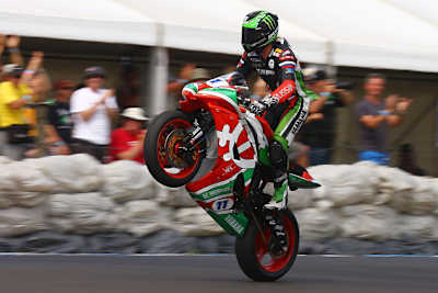 Sam Lowes fährt für Yakhnich Motorsport